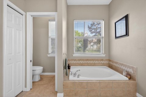 House in Tarpon Springs, Florida 5 bedrooms, 297.1 sq.m. № 2092949 - photo 22