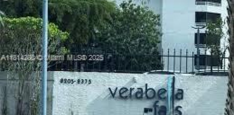 Condominio en Miami, Florida, 1 dormitorio № 2032978