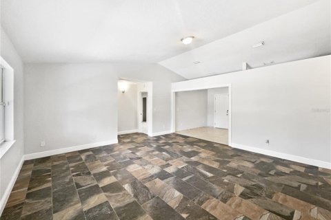 House in Apopka, Florida 3 bedrooms, 176.89 sq.m. № 1805173 - photo 10
