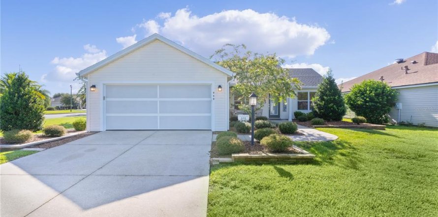 House in The Villages, Florida 2 bedrooms, 115.94 sq.m. № 1835080