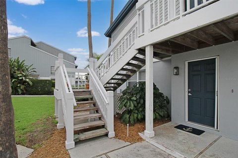 Copropriété à louer à Sarasota, Floride: 2 chambres, 118.91 m2 № 2298809 - photo 4