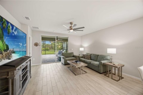 Villa ou maison à vendre à Port Charlotte, Floride: 2 chambres, 143.35 m2 № 2360450 - photo 6