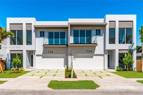 Townhouse in Fort Lauderdale, Florida 4 bedrooms, 232.72 sq.m. № 1731744 - photo 27