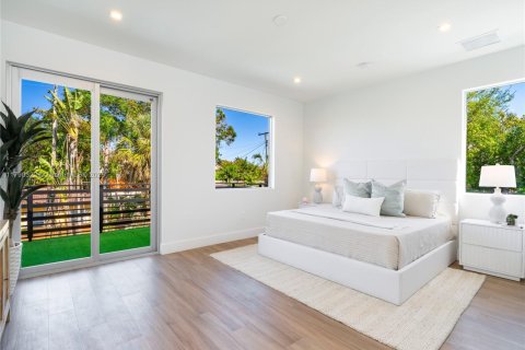 Townhouse in Fort Lauderdale, Florida 4 bedrooms, 232.72 sq.m. № 1731744 - photo 13