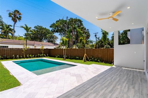 Townhouse in Fort Lauderdale, Florida 4 bedrooms, 232.72 sq.m. № 1731744 - photo 24