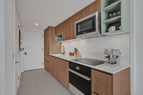 Купить кондоминиум в Майами, Флорида 1 спальня, 50.17м2, № 2090755 - фото 11