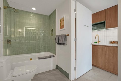 Купить кондоминиум в Майами, Флорида 1 спальня, 50.17м2, № 2090755 - фото 8