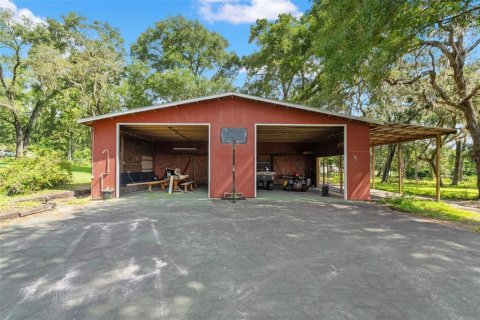 Casa en venta en Brooksville, Florida, 9 dormitorios, 474.17 m2 № 1856608 - foto 4