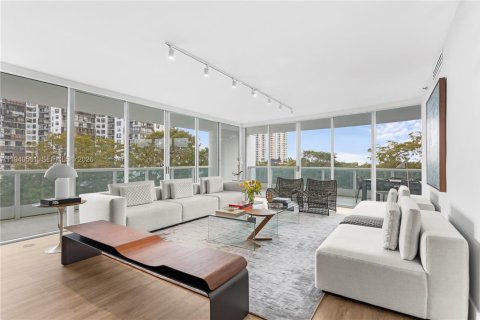 Copropriété à vendre à Miami, Floride: 2 chambres, 157.93 m2 № 1998389 - photo 2