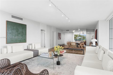 Copropriété à vendre à Miami, Floride: 2 chambres, 157.93 m2 № 1998389 - photo 6