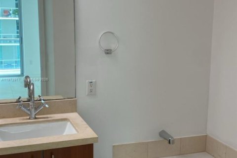 Copropriété à louer à Miami, Floride: 2 chambres, 95.13 m2 № 2038751 - photo 13