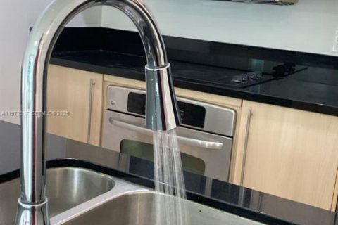 Copropriété à louer à Miami, Floride: 2 chambres, 95.13 m2 № 2038751 - photo 19