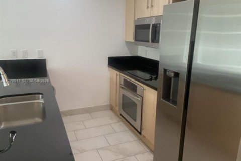 Copropriété à louer à Miami, Floride: 2 chambres, 95.13 m2 № 2038751 - photo 6