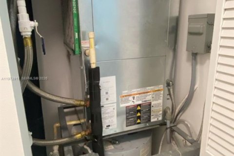 Copropriété à louer à Miami, Floride: 2 chambres, 95.13 m2 № 2038751 - photo 18