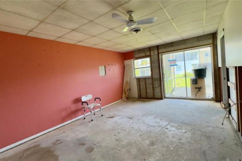 Condo in Port Charlotte, Florida, 2 bedrooms № 2156896 - photo 7