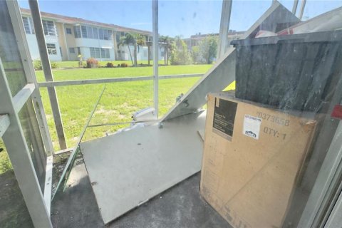 Condo in Port Charlotte, Florida, 2 bedrooms № 2156896 - photo 17