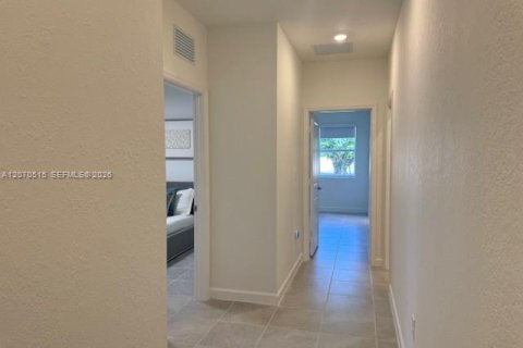 Villa ou maison à louer à Homestead, Floride: 3 chambres, 215.44 m2 № 2300208 - photo 14