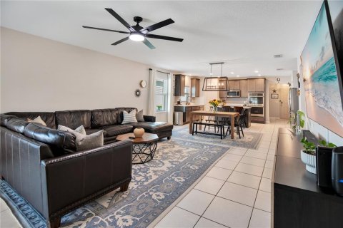 Villa ou maison à vendre à DeLand, Floride: 4 chambres, 183.95 m2 № 1913312 - photo 4