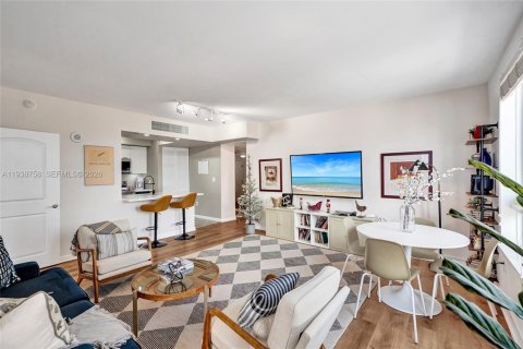 Condominio en venta en Miami, Florida, 2 dormitorios, 107.3 m2 № 1996445 - foto 2