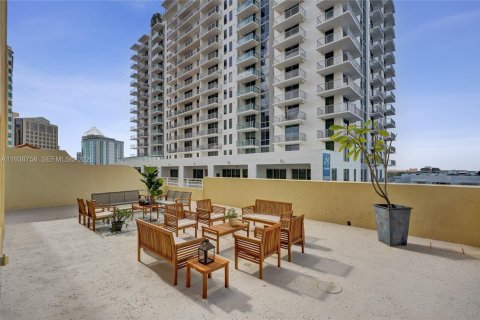 Condominio en venta en Miami, Florida, 2 dormitorios, 107.3 m2 № 1996445 - foto 23