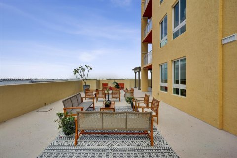 Condominio en venta en Miami, Florida, 2 dormitorios, 107.3 m2 № 1996445 - foto 21