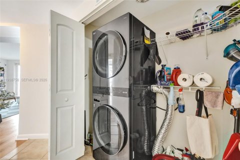 Condominio en venta en Miami, Florida, 2 dormitorios, 107.3 m2 № 1996445 - foto 20