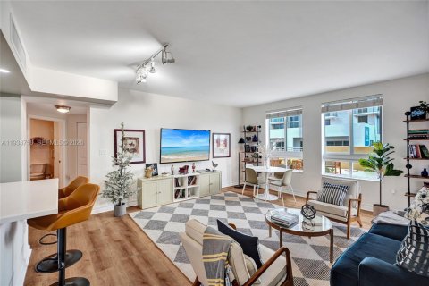 Condominio en Miami, Florida, 2 dormitorios  № 1996445