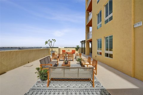 Condominio en venta en Miami, Florida, 2 dormitorios, 107.3 m2 № 1996445 - foto 25