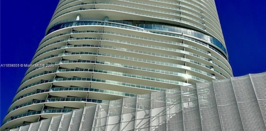 Condo à Miami Beach, Floride, 1 chambre  № 1958512