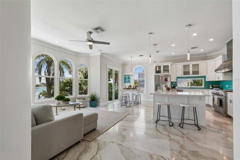 Villa ou maison à vendre à Clearwater, Floride: 4 chambres, 374.95 m2 № 2302179 - photo 18