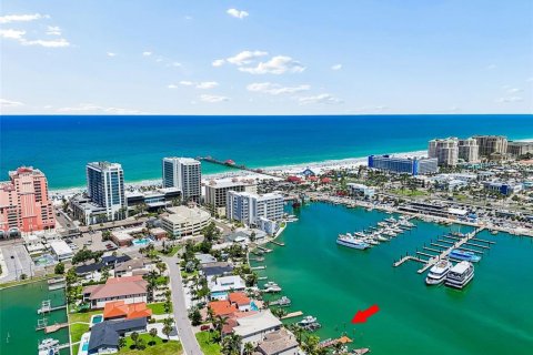 Villa ou maison à vendre à Clearwater, Floride: 4 chambres, 374.95 m2 № 2302179 - photo 3