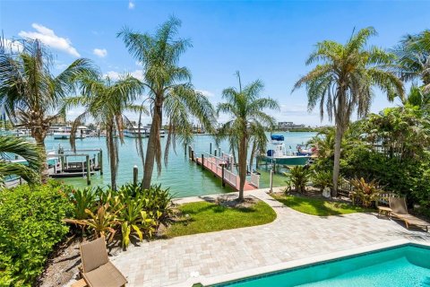 Villa ou maison à vendre à Clearwater, Floride: 4 chambres, 374.95 m2 № 2302179 - photo 17