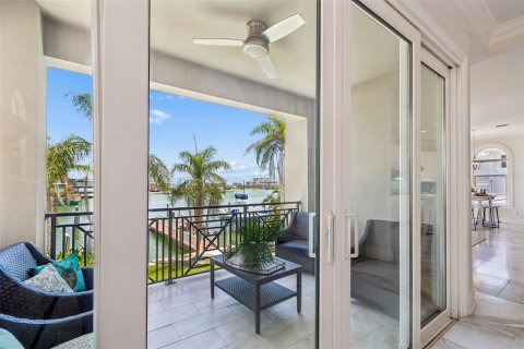 Villa ou maison à vendre à Clearwater, Floride: 4 chambres, 374.95 m2 № 2302179 - photo 13