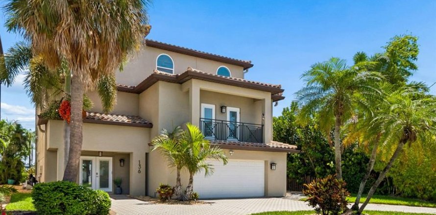 Villa ou maison à Clearwater, Floride 4 chambres, 374.95 m2 № 2302179
