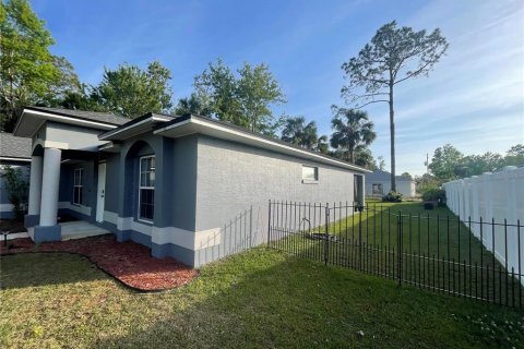 Villa ou maison à vendre à Palm Coast, Floride: 4 chambres, 164.99 m2 № 1740887 - photo 8