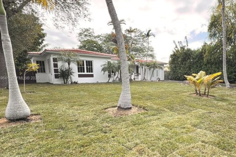 Villa ou maison à Miami, Floride 4 chambres, 251.39 m2 № 2005246