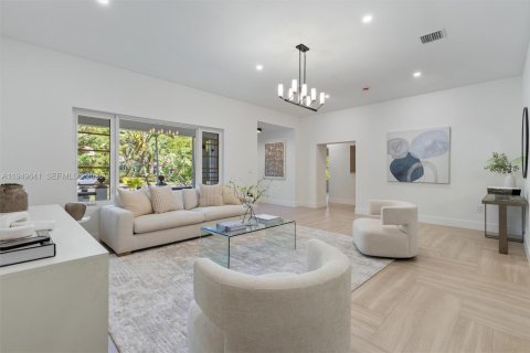 Villa ou maison à vendre à Miami, Floride: 4 chambres, 251.39 m2 № 2005246 - photo 3