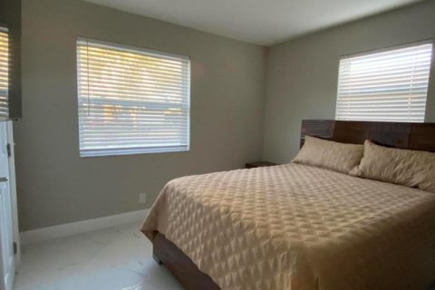 Casa en alquiler en Plantation, Florida, 4 dormitorios, 223.8 m2 № 2245884 - foto 17