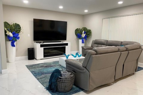 Casa en alquiler en Plantation, Florida, 4 dormitorios, 223.8 m2 № 2245884 - foto 22