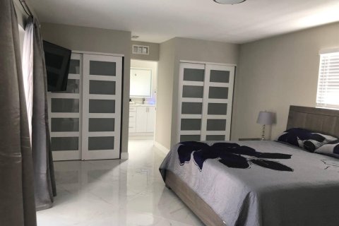 Casa en alquiler en Plantation, Florida, 4 dormitorios, 223.8 m2 № 2245884 - foto 13