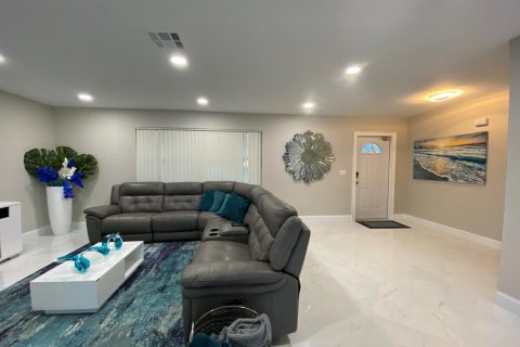Casa en alquiler en Plantation, Florida, 4 dormitorios, 223.8 m2 № 2245884 - foto 21