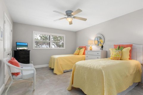 Condo in Sarasota, Florida, 2 bedrooms  № 1821361 - photo 22