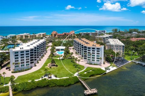 Condo in Sarasota, Florida, 2 bedrooms  № 1821361 - photo 4