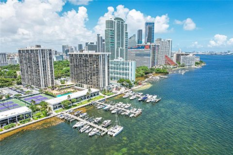 Copropriété à louer à Miami, Floride: 3 chambres, 306.58 m2 № 1964189 - photo 2