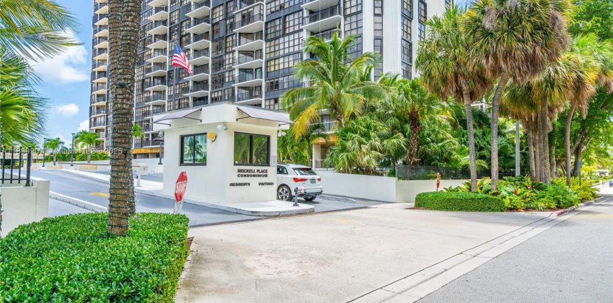 Condo à Miami, Floride, 3 chambres № 1964189