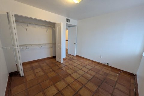 Touwnhouse à louer à Miami, Floride: 3 chambres, 114.18 m2 № 1943636 - photo 17