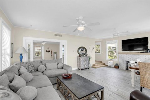 Villa ou maison à vendre à New Smyrna Beach, Floride: 4 chambres, 181.35 m2 № 1801823 - photo 17