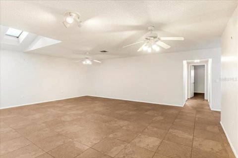 Villa ou maison à vendre à Sarasota, Floride: 2 chambres, 151.43 m2 № 2142460 - photo 9