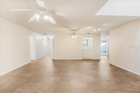 Villa ou maison à vendre à Sarasota, Floride: 2 chambres, 151.43 m2 № 2142460 - photo 7