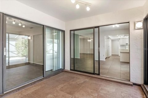 Villa ou maison à vendre à Sarasota, Floride: 2 chambres, 151.43 m2 № 2142460 - photo 25